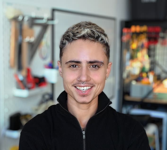 Photo of Ari Zade